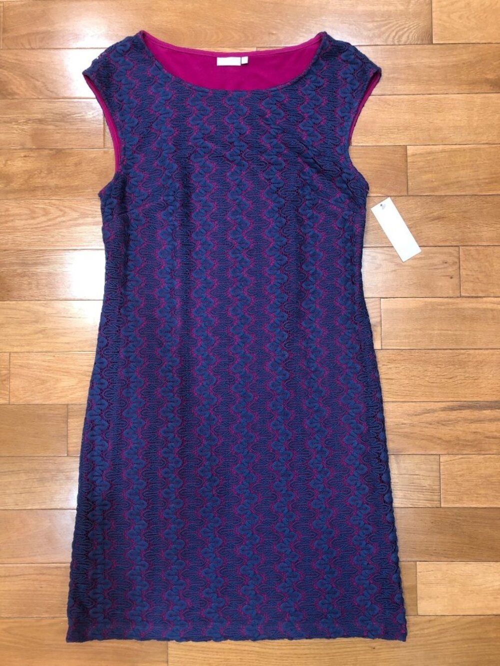 NWT Ellie Kai Emily Dress Fuchsia Sheath Dress With Navy Lace Overlay Size 10 - Picture 4 of 12